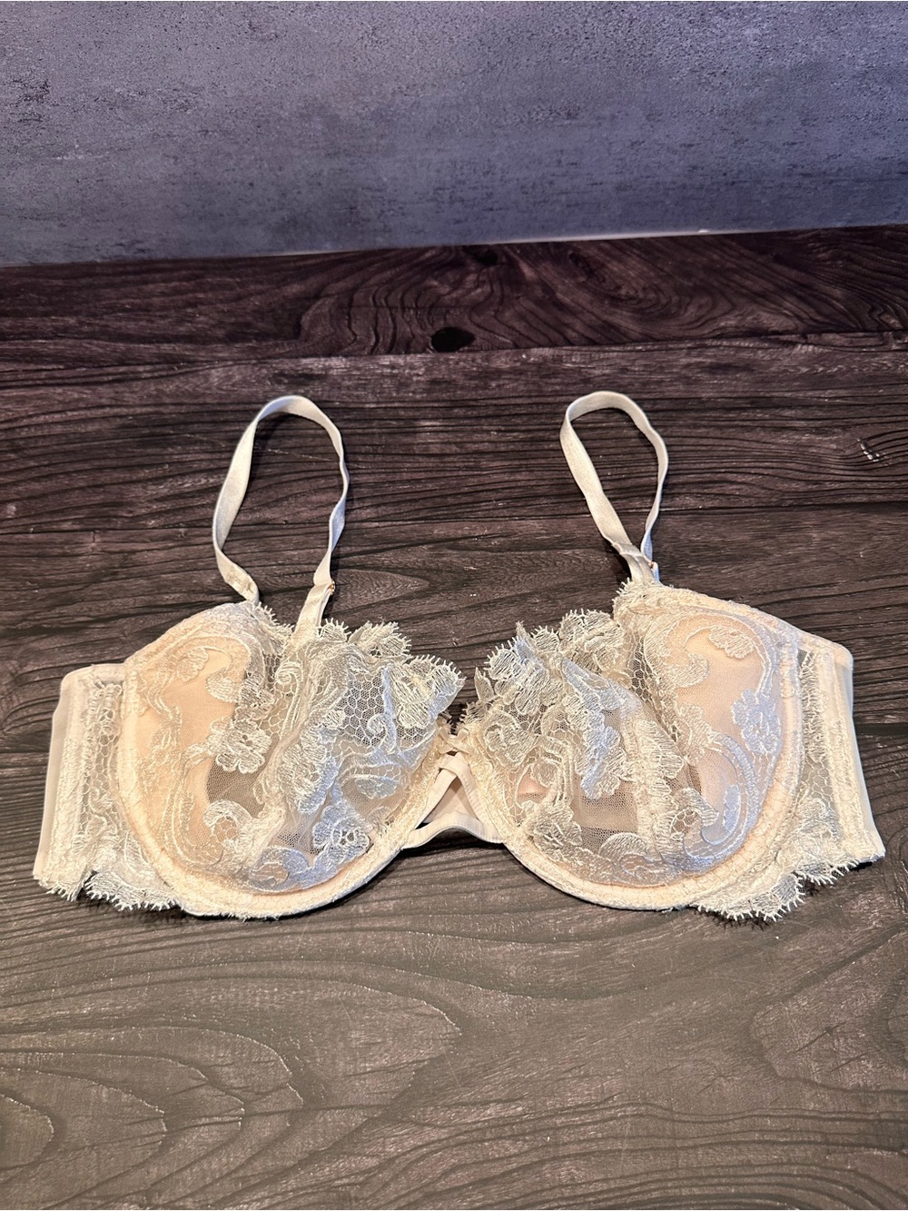 Victorias Secret 38C Cream Dream Angels Wicked Unlined Uplift Lace Bra